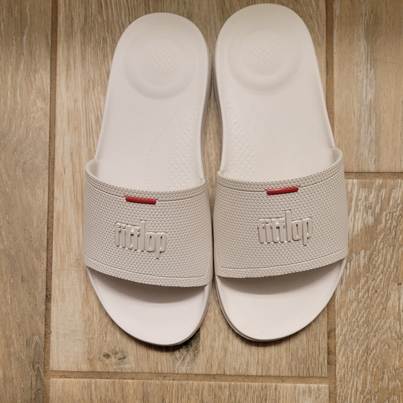 Fitflop Shoes - Brand new Flitflop W 8.5 White Slide Sandals